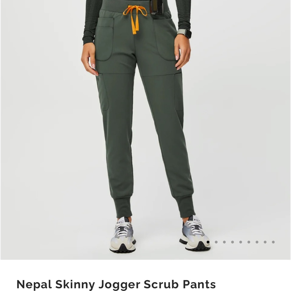 Nepal Skinny Jogger Figs Scrub Pant Moss
